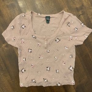 Wild Fable Cropped Top Pink and White  Floral Lettuce Edge on bottom and sleeves